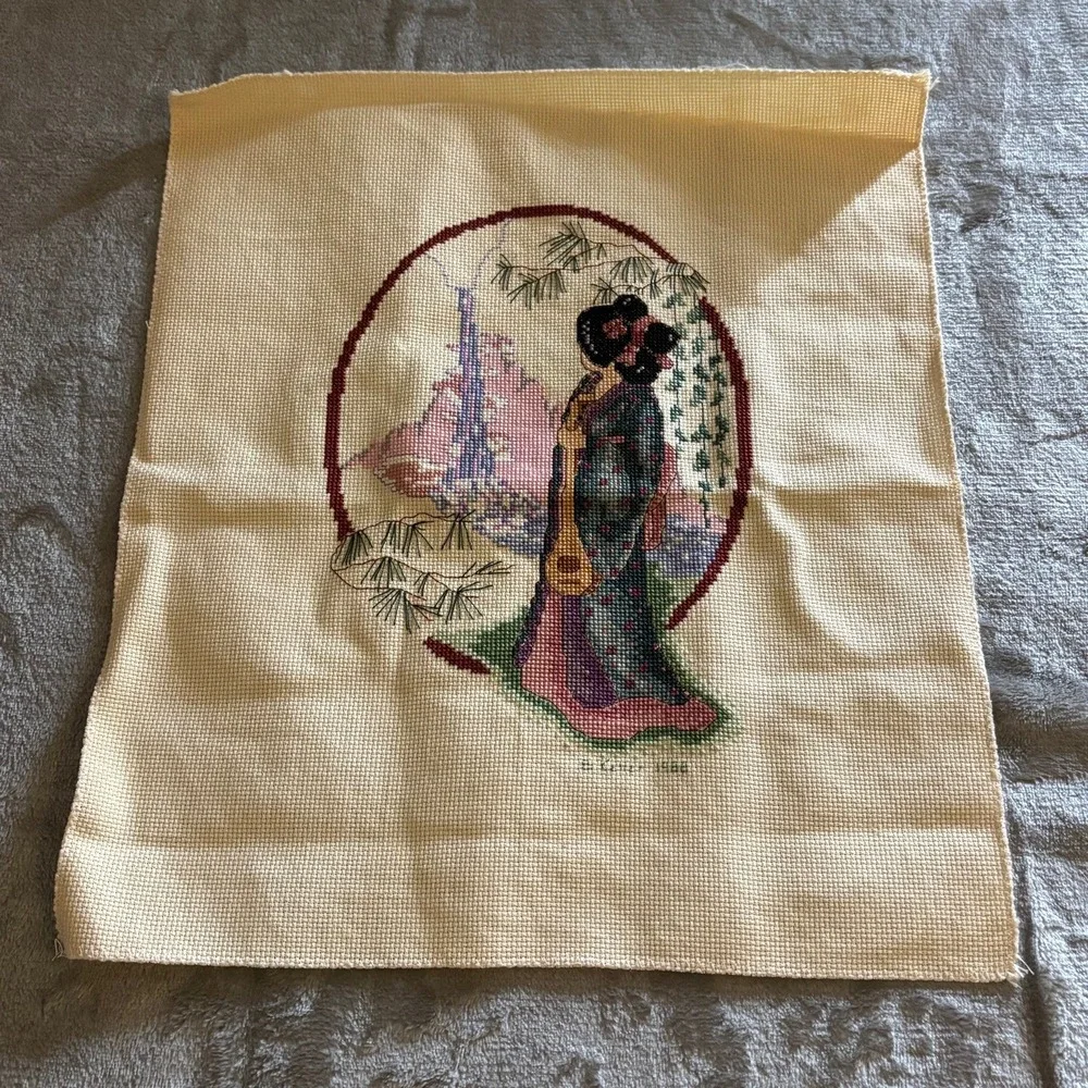 Vintage Cross Stitch Art Japaneese Geisha Kimono Landscape Left Facing 12